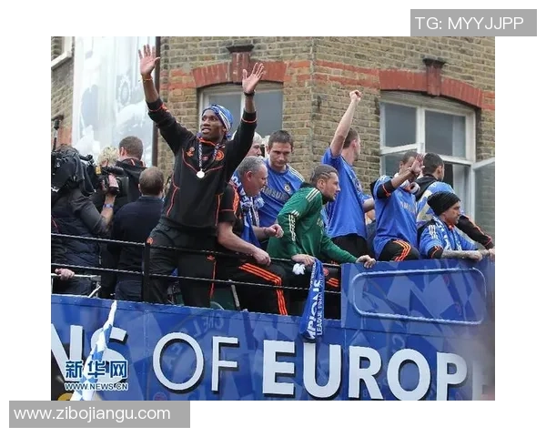 欧冠门票系统崩溃数万球迷排队长达12小时争抢梦寐以求的入场券